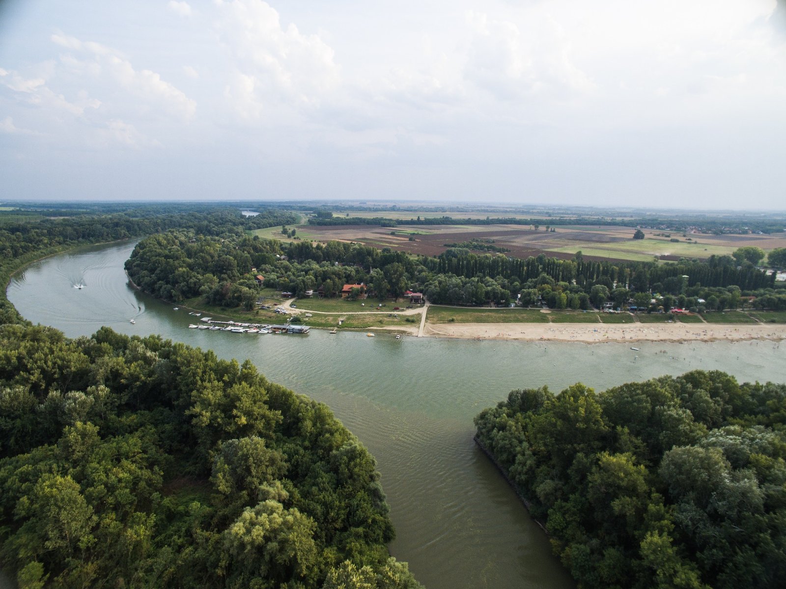 Duna borrégió hero